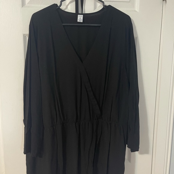 Wrap Top from Old Navy - Picture 3 of 6